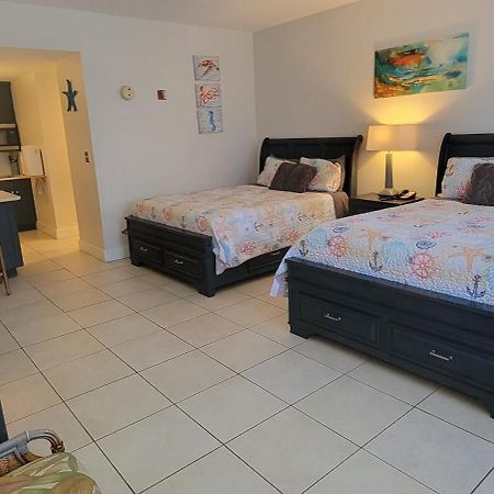 Sea Breeze, Studio 510, Beach Steps Away!+Pool+Wifi Ruskin Luaran gambar