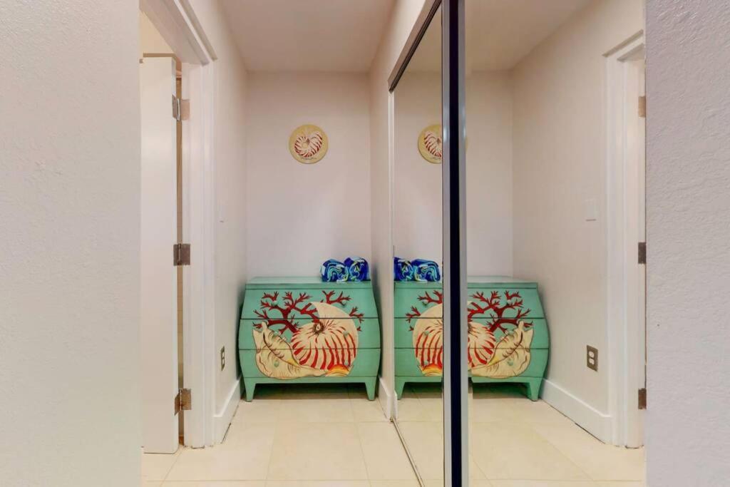 Sea Breeze, Studio 510, Beach Steps Away!+Pool+Wifi Ruskin Luaran gambar