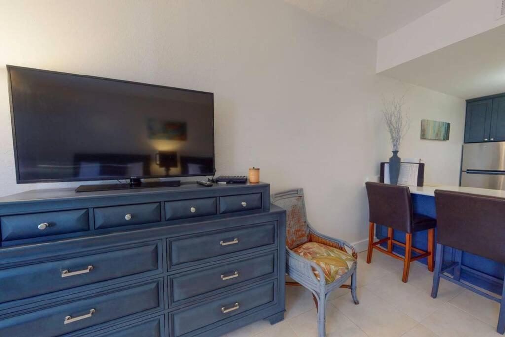 Sea Breeze, Studio 510, Beach Steps Away!+Pool+Wifi Ruskin Luaran gambar